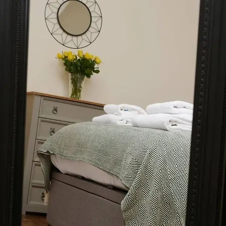 The River Walk House בית נופש *